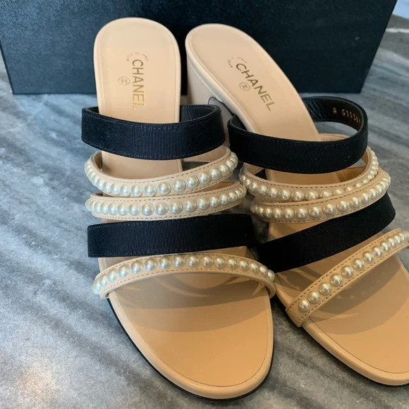 Chanel Mules Beige/Black Lambskin & Grossgrain size 38 - Picture 4 of 8